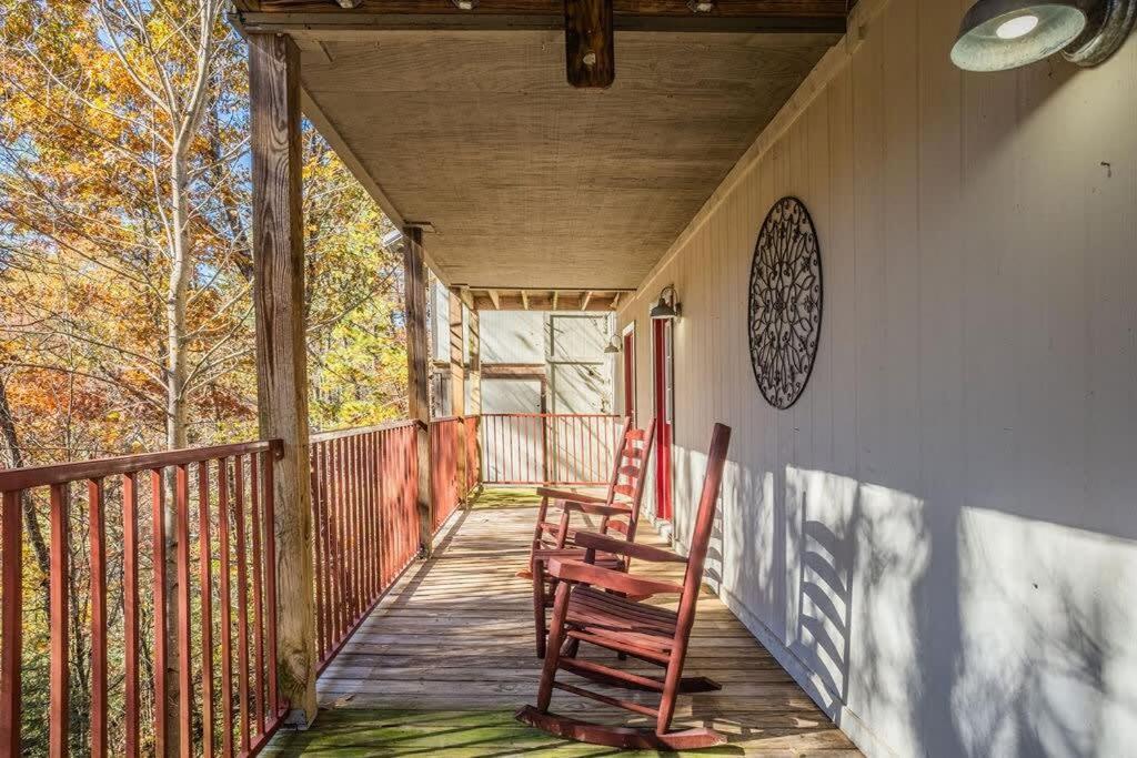 Sasquatch Lodge E Sleeps 13 Gatlinburg Exterior photo